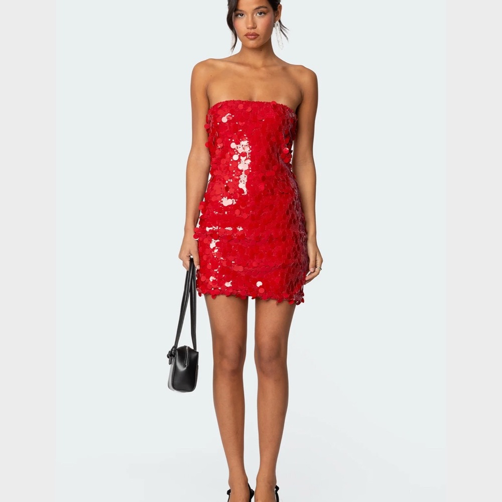 Edikted Scarlet Strapless Sequin Dress